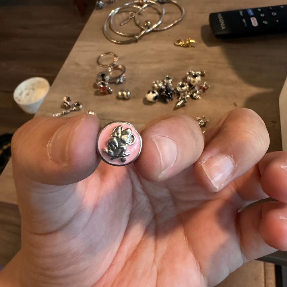 Pandora Minnie Mouse-Emblem Button Charm for Women’s Jewelry